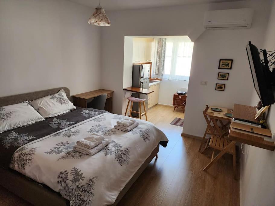 Andi'S Place-Comfy Studio-City Center Tirana Exterior photo